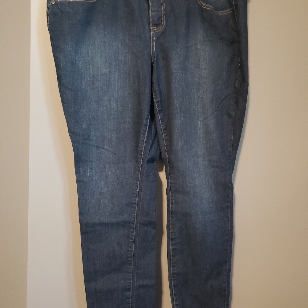 Torrid Curvy Skinny 16s Jeans